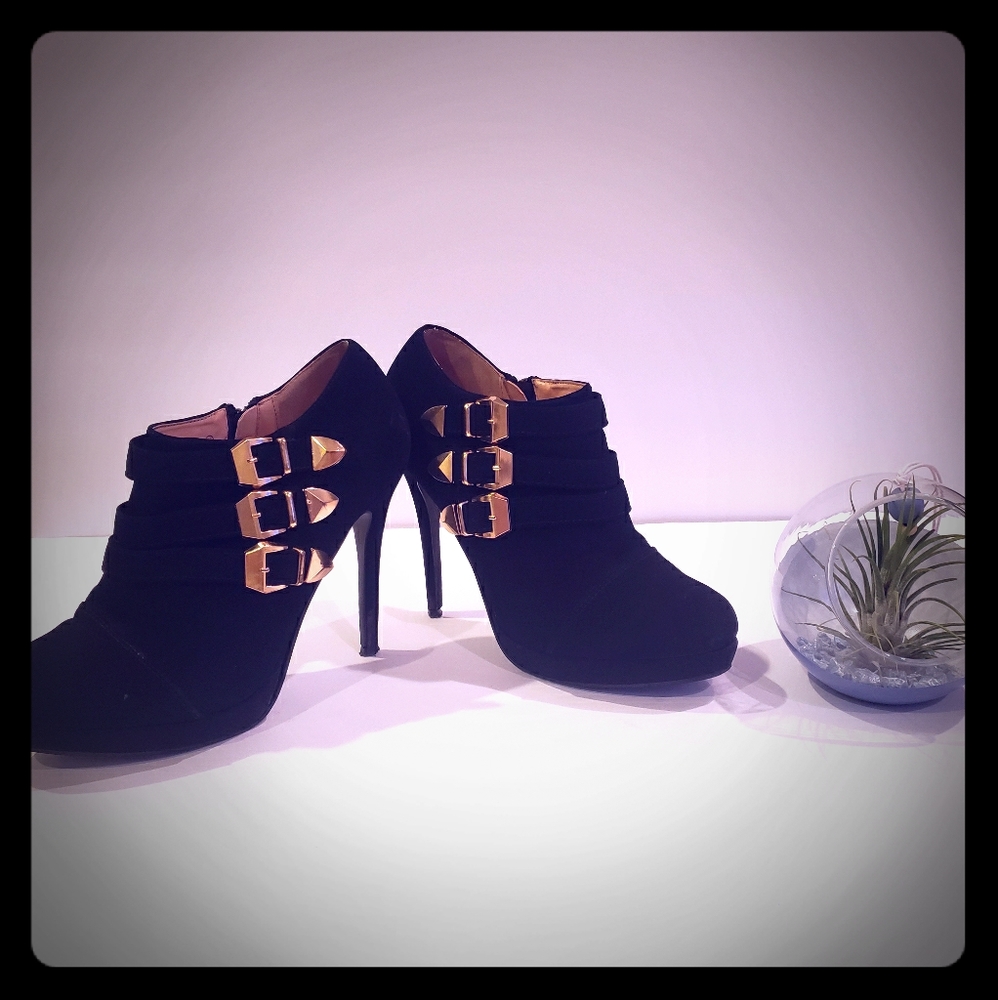 Womens Shoes